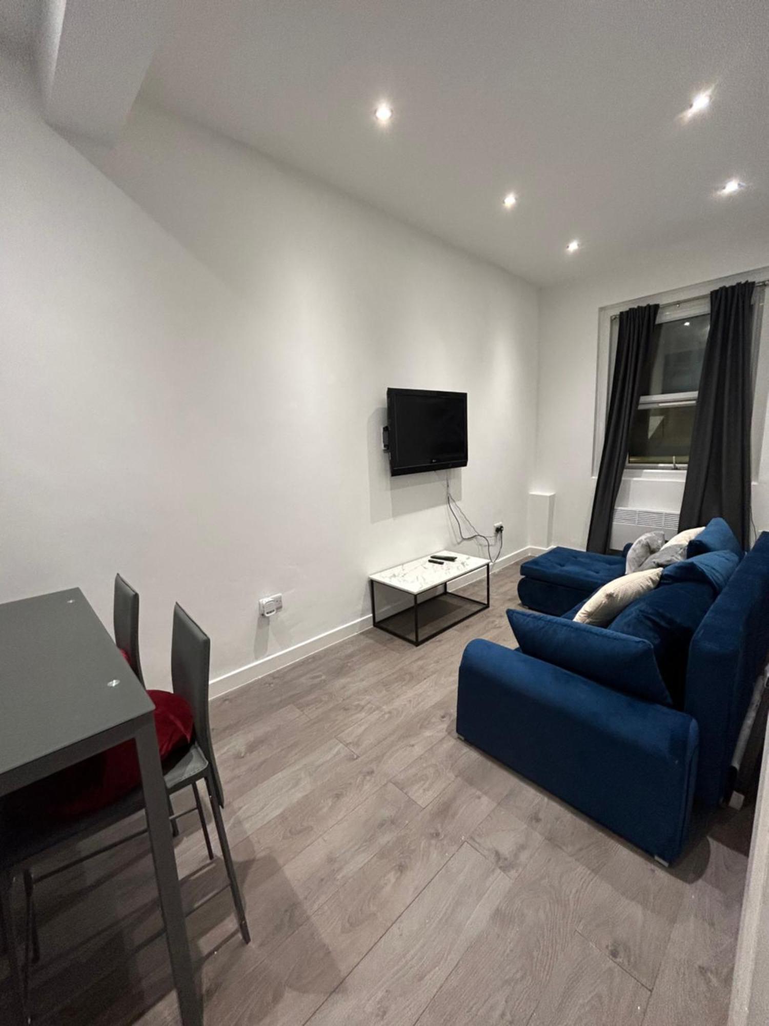 Central Locations 1 Bed Apartments Sleeps 4 London Luaran gambar
